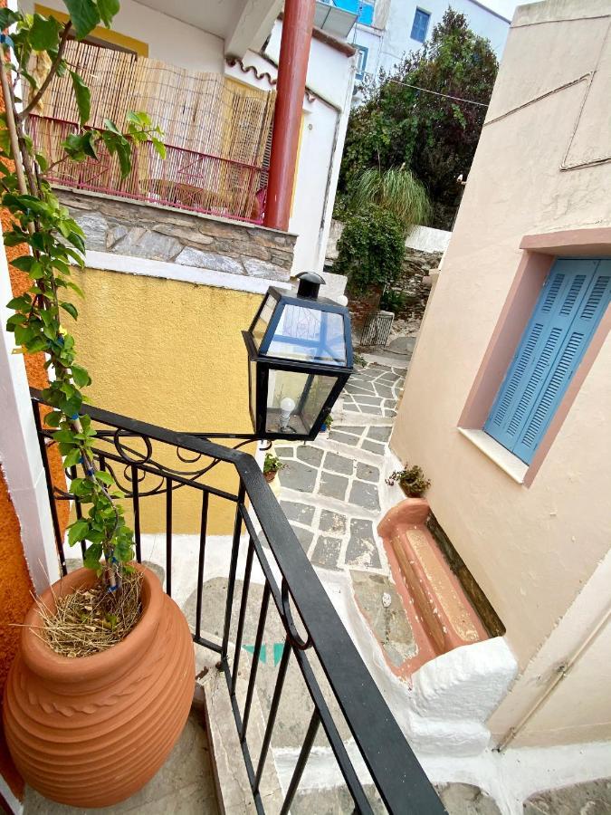 Lion House I * Ioulis